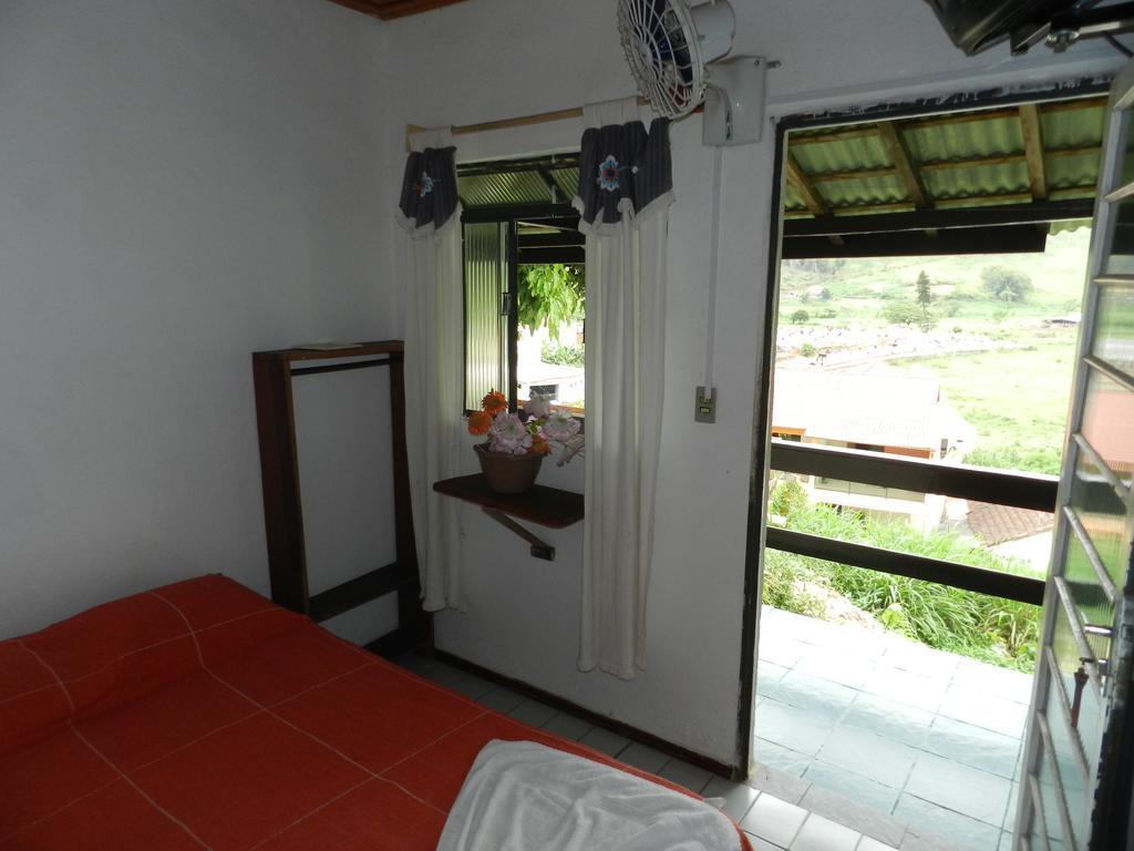Pousada Hospedaria Santa Clara Santa Rita de Jacutinga Exteriér fotografie